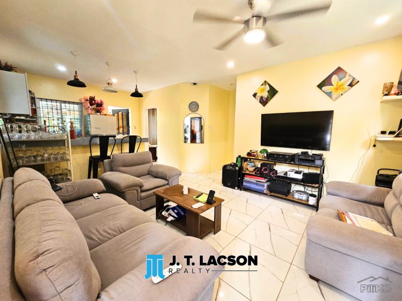 2 bedroom House and Lot for sale in Valencia