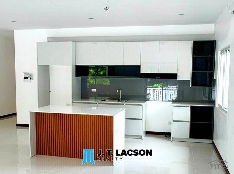 3 bedroom House and Lot for sale in Valencia - image 10