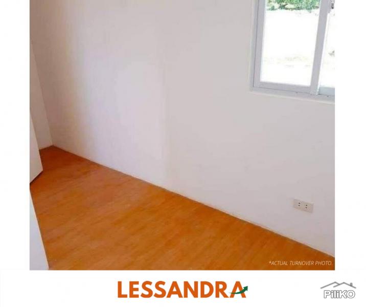 Houses for sale in Pili