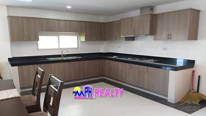 6 bedroom House and Lot for sale in Consolacion in Philippines - image