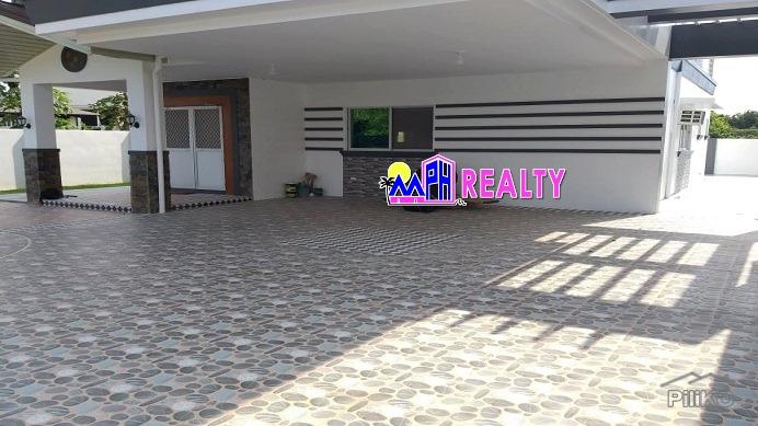 6 bedroom House and Lot for sale in Consolacion - image 2