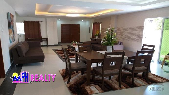 6 bedroom House and Lot for sale in Consolacion in Cebu