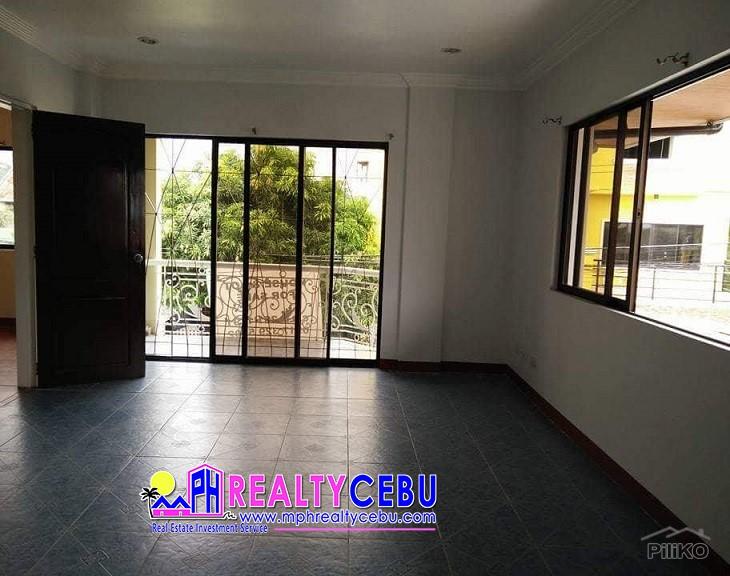 5 bedroom House and Lot for sale in Talisay - image 6