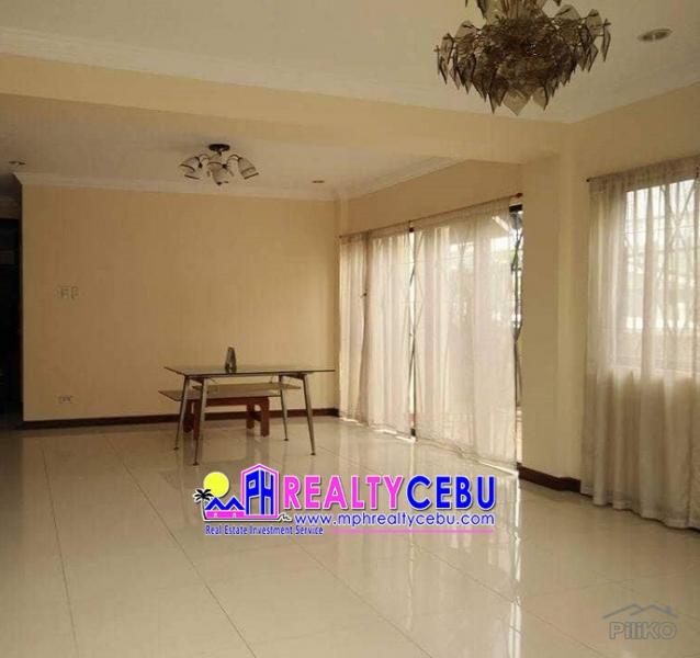5 bedroom House and Lot for sale in Talisay - image 2