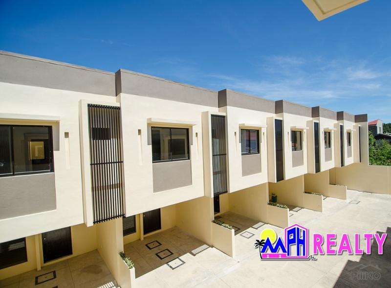 Picture of 3 bedroom House and Lot for sale in Lapu Lapu