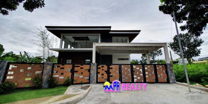 Pictures of 5 bedroom House and Lot for sale in Lapu Lapu