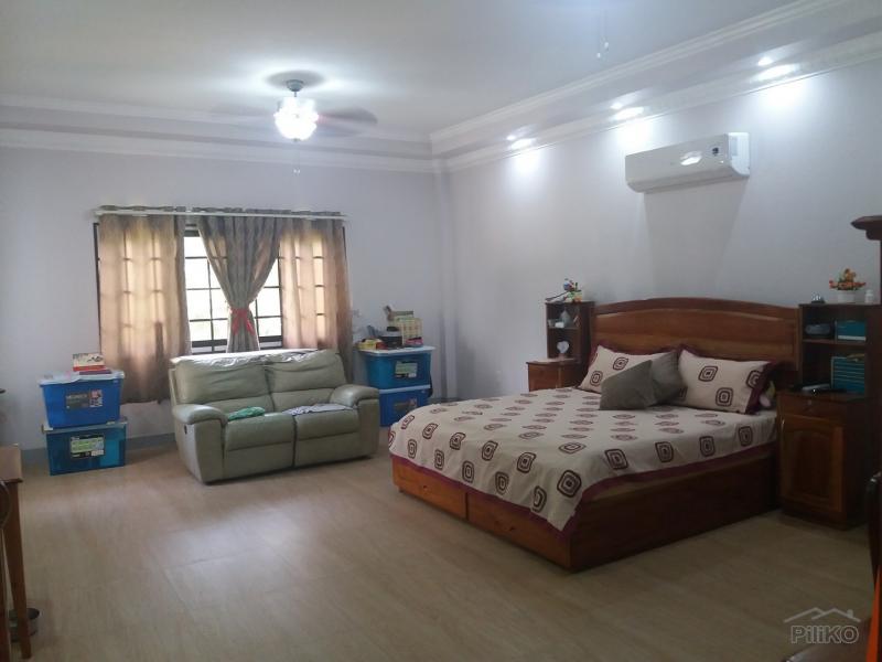 3 bedroom Houses for sale in Valencia - image 13