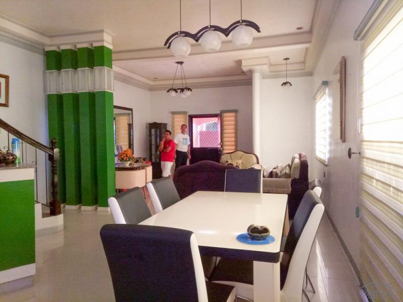 House and Lot for sale in Tagaytay - image 3