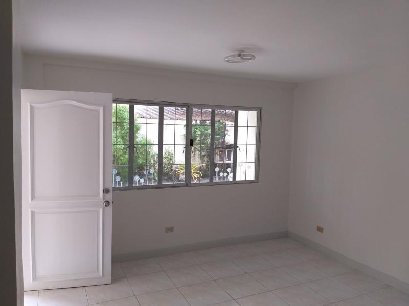 3 bedroom Apartment for rent in Cebu City - image 11