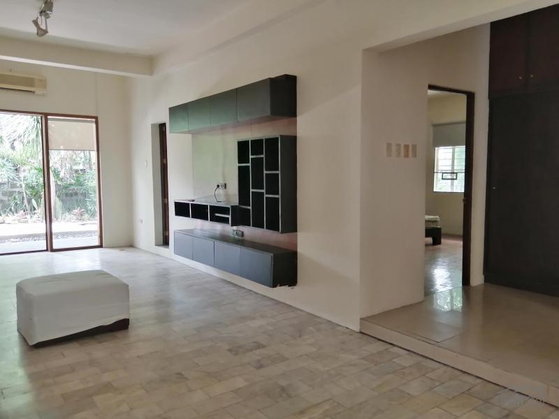 9 bedroom House and Lot for sale in Makati - image 5