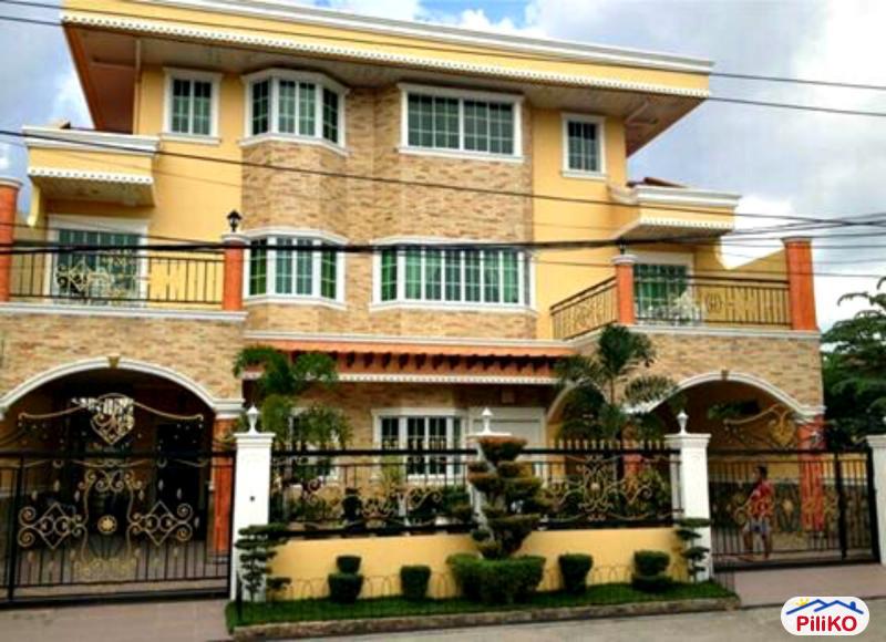 7 bedroom House and Lot for sale in Cebu City - image 10