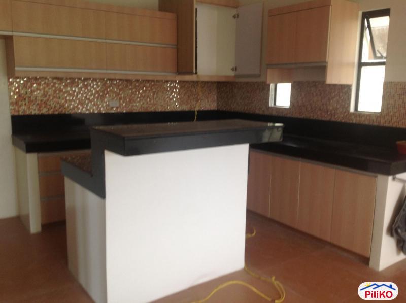 5 bedroom Townhouse for sale in Quezon City - image 3