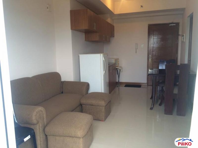 Room in condominium for rent in Consolacion - image 5
